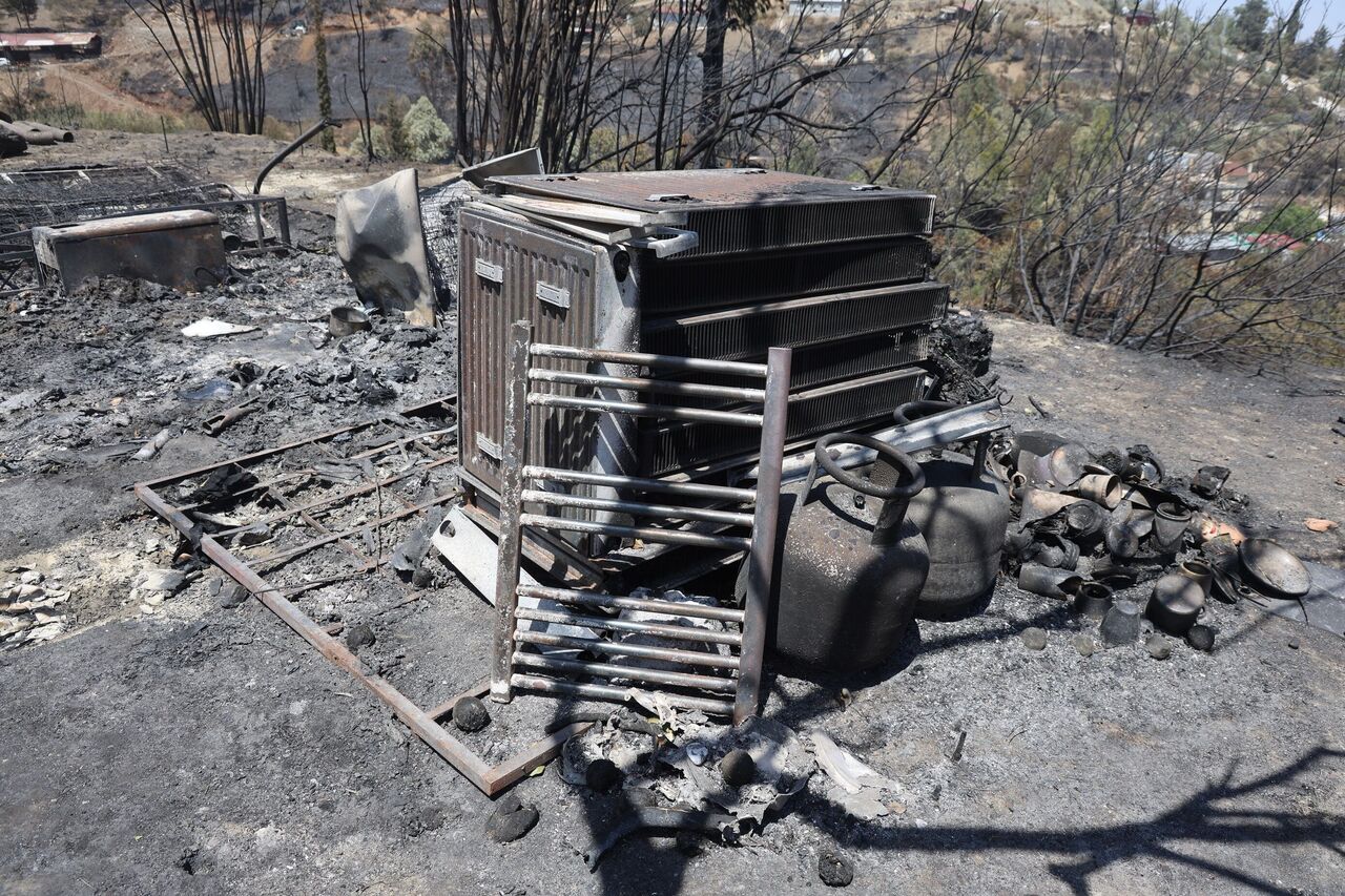 Hatay’da Depremzedenin Yeni Eşyaları Orman Yangınında Kül Oldu (1)