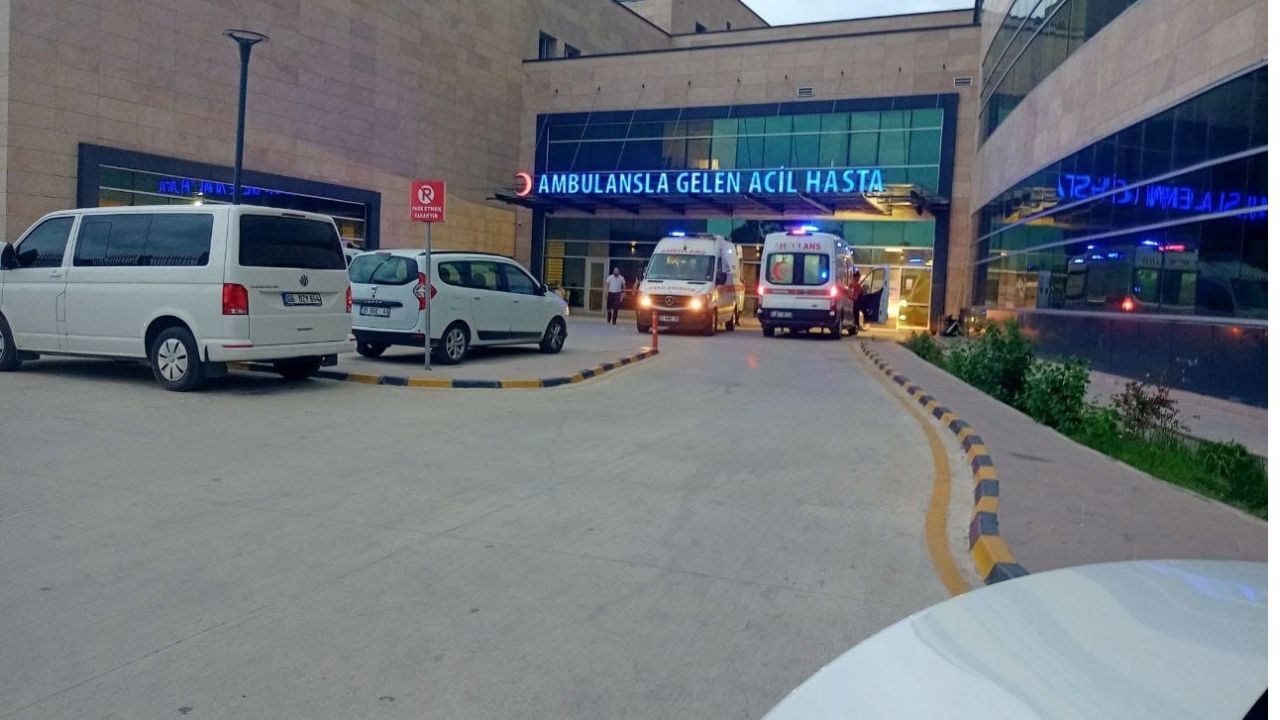 Hatay’da Vinç Faciası Bir İşçi Hayatını Kaybetti (3)