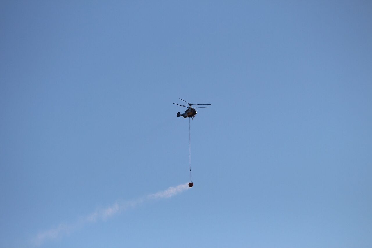 Hatay’daki Orman Yangınına Havadan Müdahale Gün Doğumuyla Yeniden Başladı (1)-1