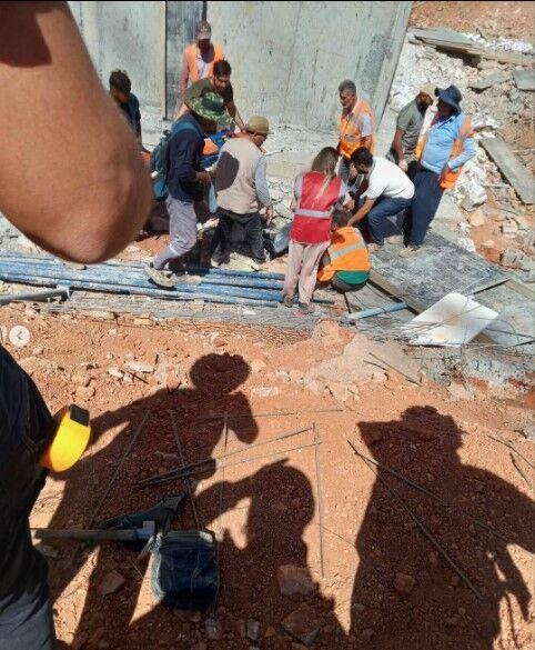 Kahramanmaraş Altınova Toki̇ Şantiyesinde İş Kazası İşçi 3. Kattan Düştü (2)