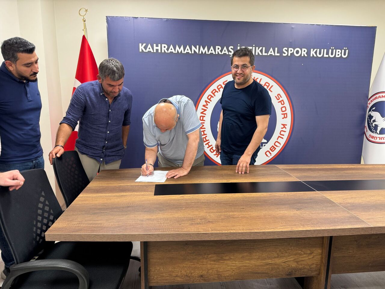 Kahramanmaraş İstiklalspor'a Gurbetçi İş İnsanından Tam Destek (1)