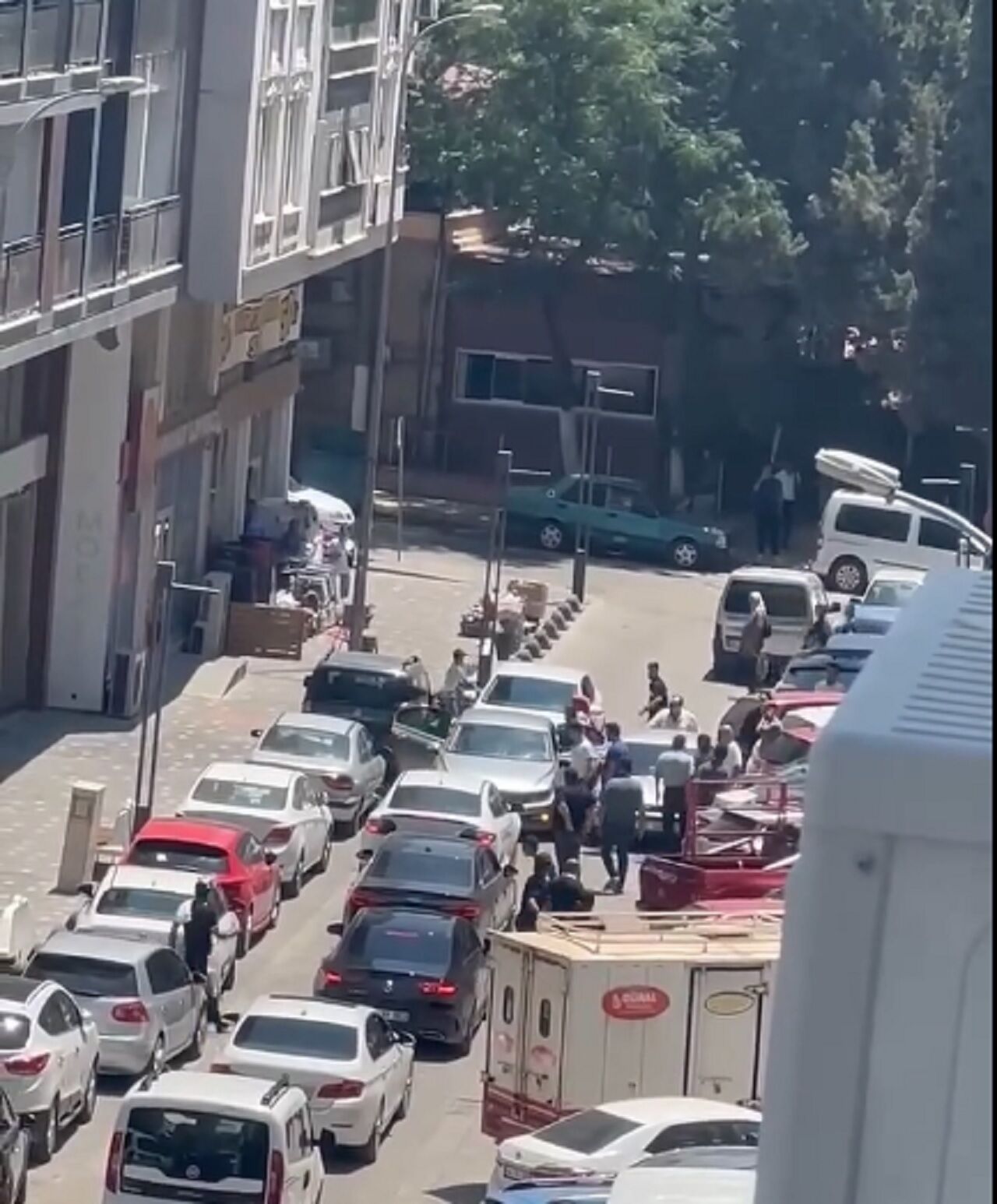 Kahramanmaraş Moda Sokak’ta Ters Yön Kavgası Kamerada (2)