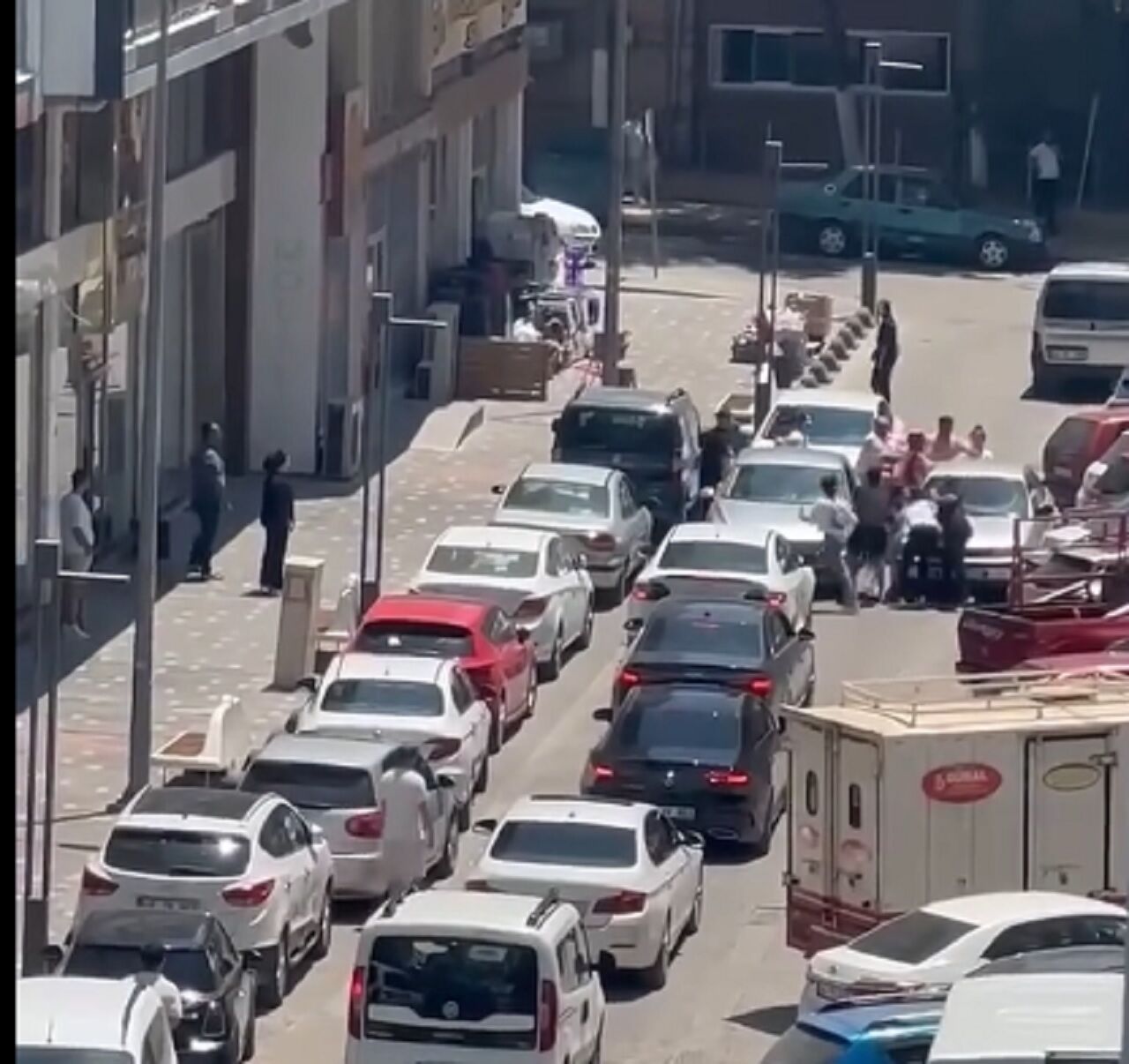 Kahramanmaraş Moda Sokak’ta Ters Yön Kavgası Kamerada (3)