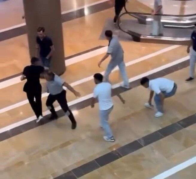 Kahramanmaraş Piazza Avm’de İki Grup Arasında Kavga Çıktı (1)