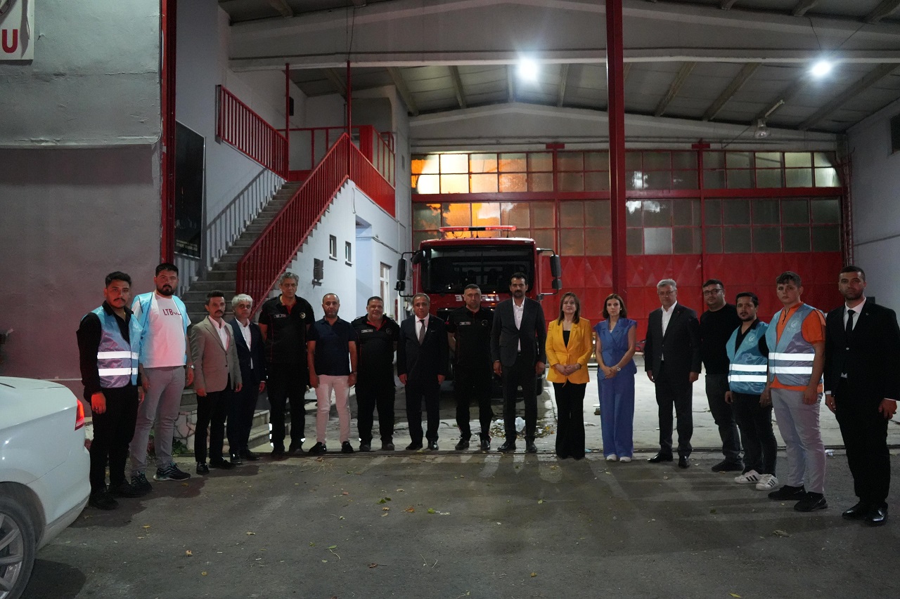 Kahramanmaraş Ülkü Ocakları’ndan İtfaiyecilere Anlamlı Aşure Ziyareti (8)