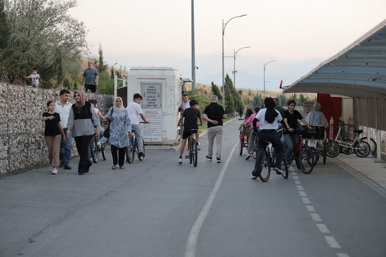 Kahramanmaraş’a 9 Km'lik Spor Parkuru Bisiklet Ve Yürüyüş Keyfi Bir Arada (4)