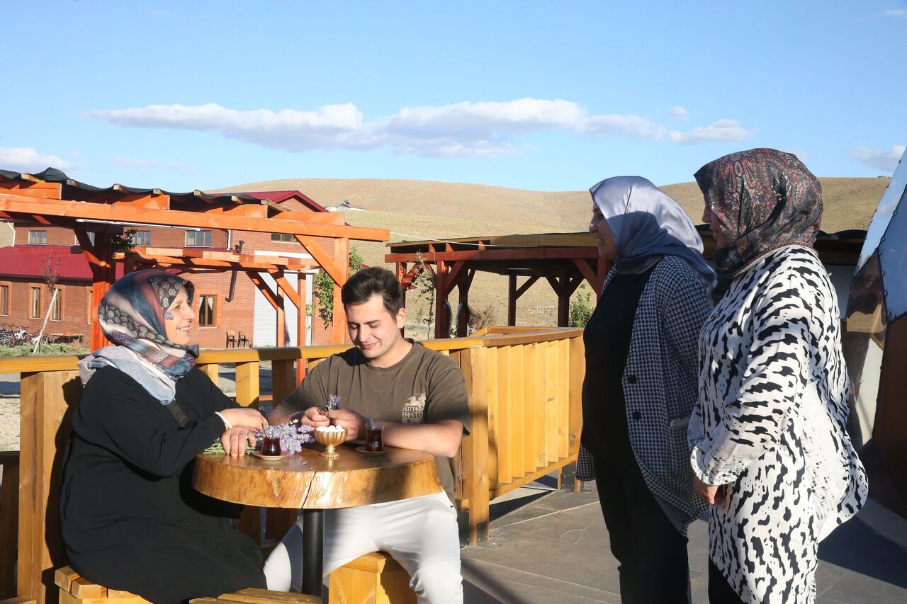 Kahramanmaraş'ın Mor Tarlası Kadınların Emeğiyle Büyüyor (5)