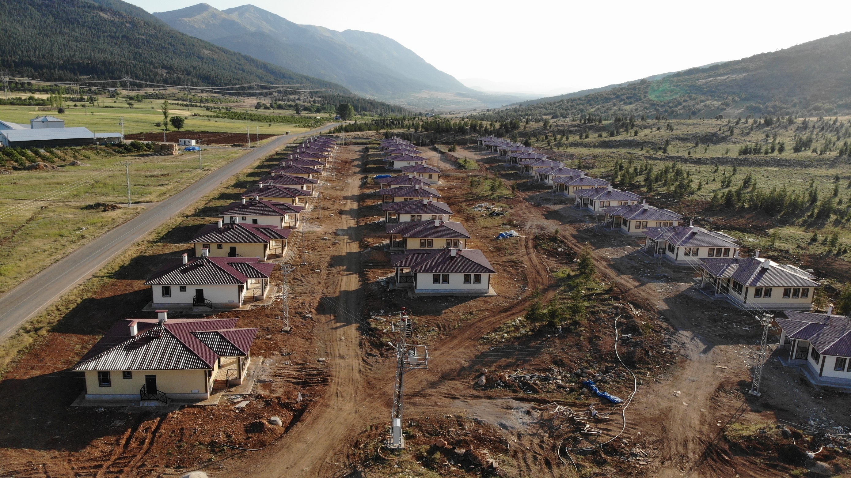 Kahramanmaraş’ta Afet Konutlarında Sona Gelindi Köylüler Yeni Yuvalarına Kavuşuyor (2)