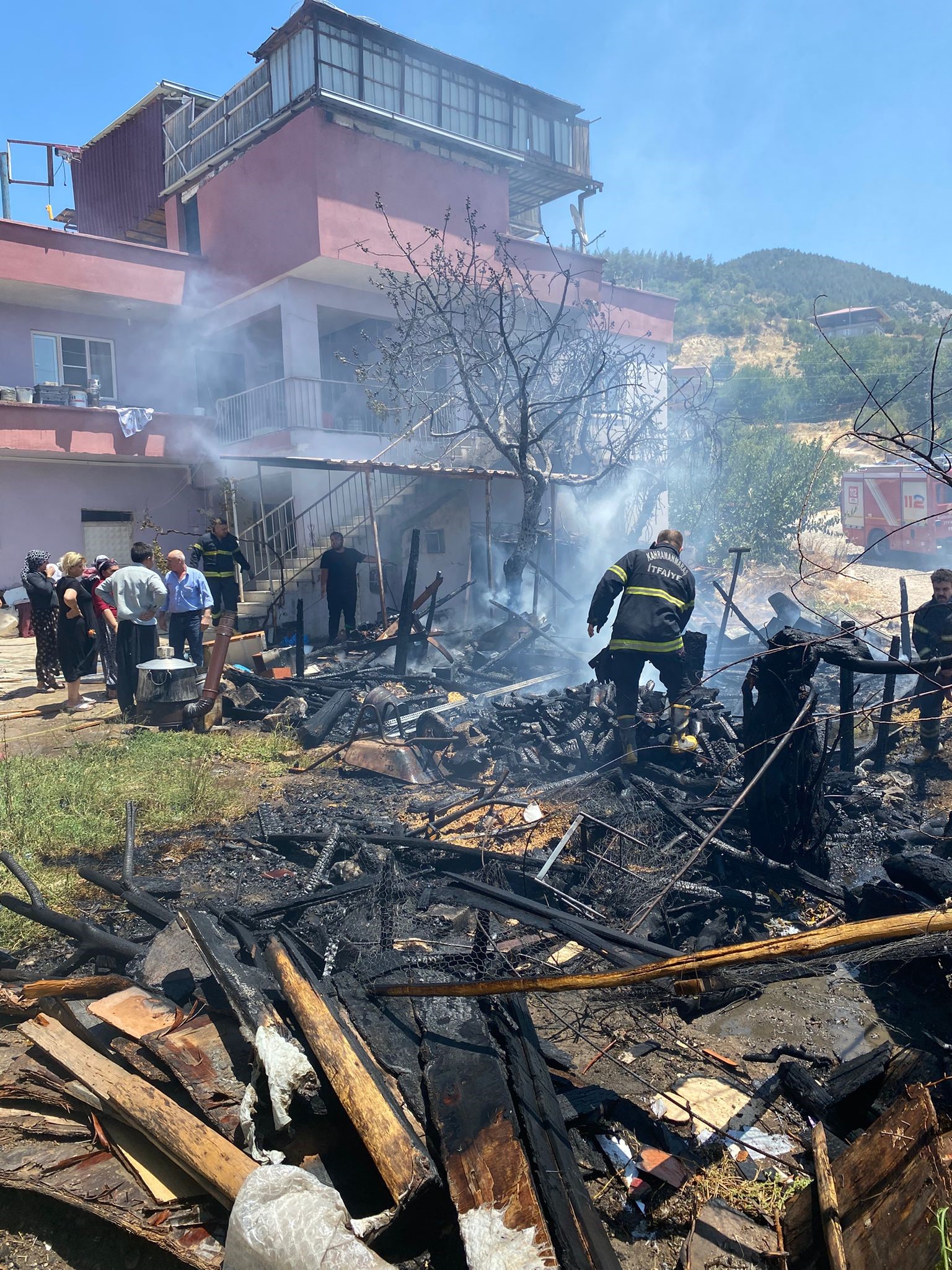 Kahramanmaraş’ta Ahır Yangını 30 Küçükbaş Hayvan Telef Oldu (1)