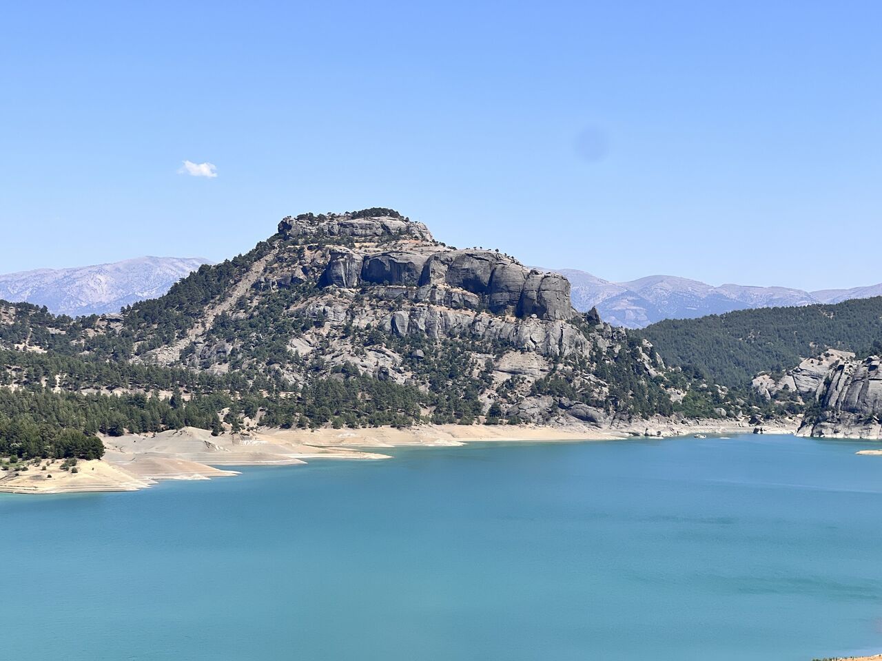 Kahramanmaraş'ta Ali Kayası Ve Güredil Kalesi Eşliğinde Eşsiz Doğa Manzarası (2)