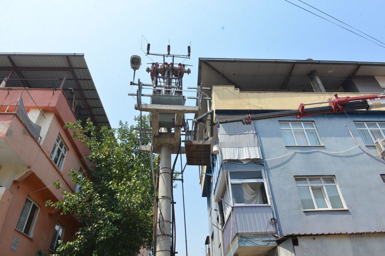 Kahramanmaraş'ta Aşırı Sıcaklar Yangın, Susuzluk Ve Enerji Hattına Zarar Verdi (2)