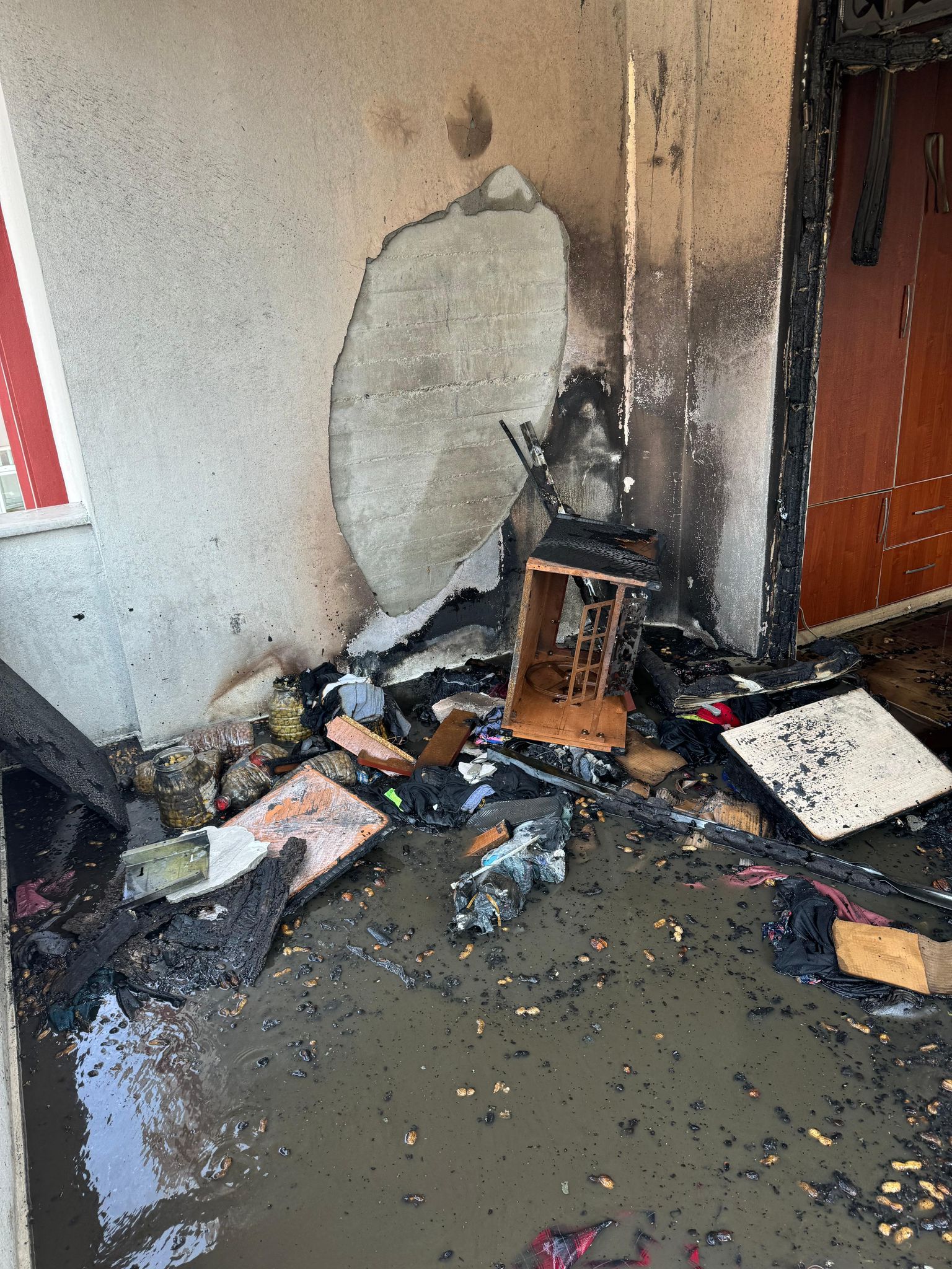 Kahramanmaraş’ta Daire Alev Alev Yandı, Mahallede Panik Yaşandı (6)