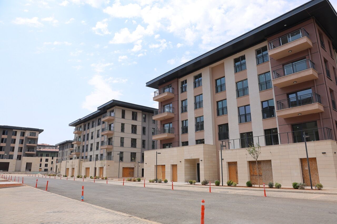 Kahramanmaraş'ta Deprem Konutları Yükseliyor, Şehir Merkezi Yeniden Ayağa Kalkıyor (6)