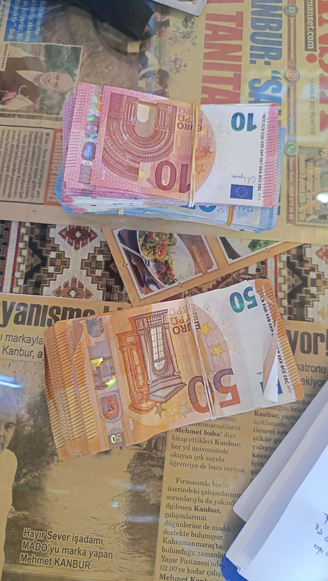 Kahramanmaraş'ta İçi Para Dolu Çantası Bulundu (2)