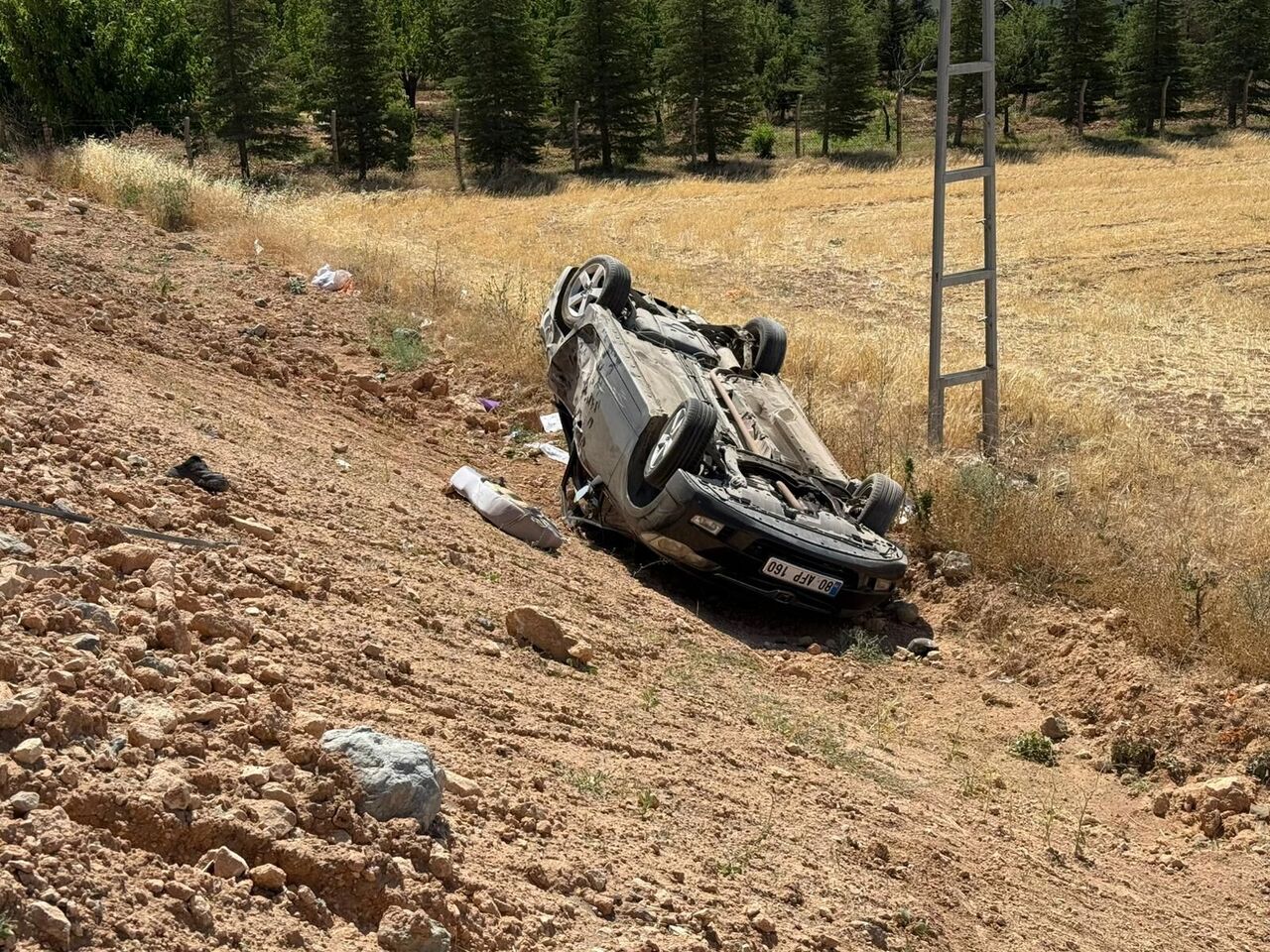 Kahramanmaraş'ta Kontrolden Çıkan Otomobil Takla Attı 4 Yaralı (4)