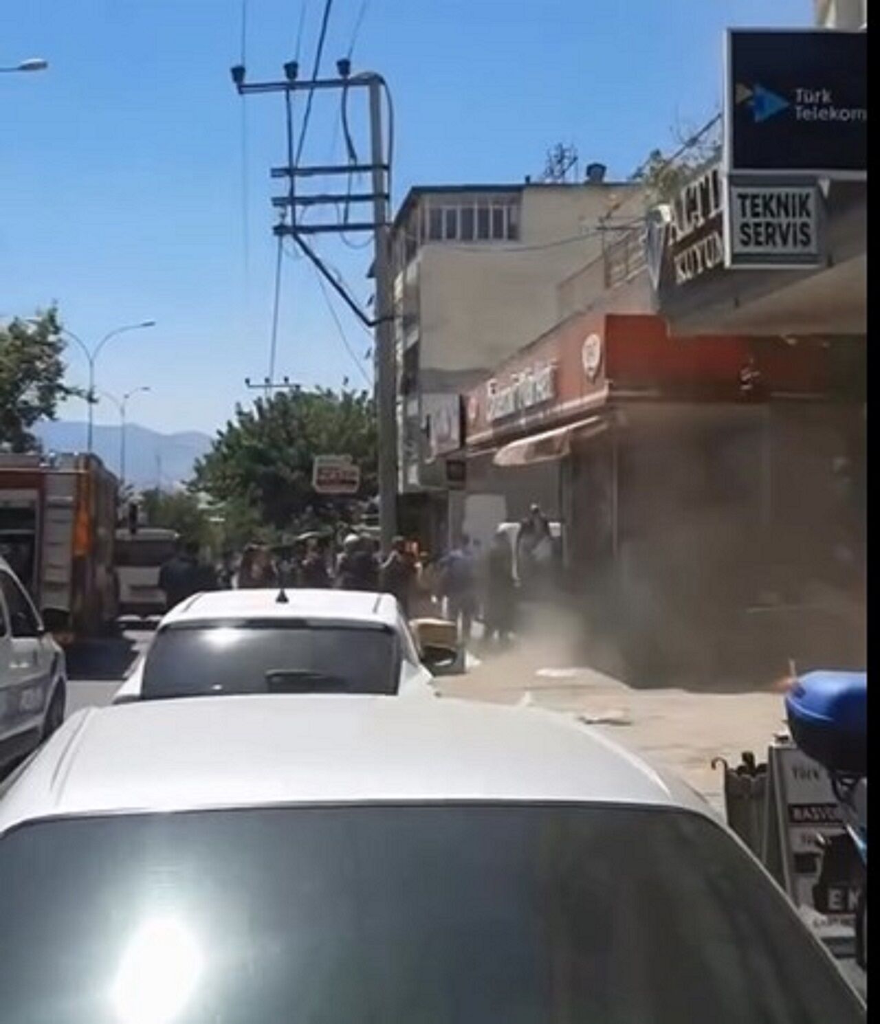 Kahramanmaraş’ta Market Yangını Paniğe Neden Oldu (2)-1