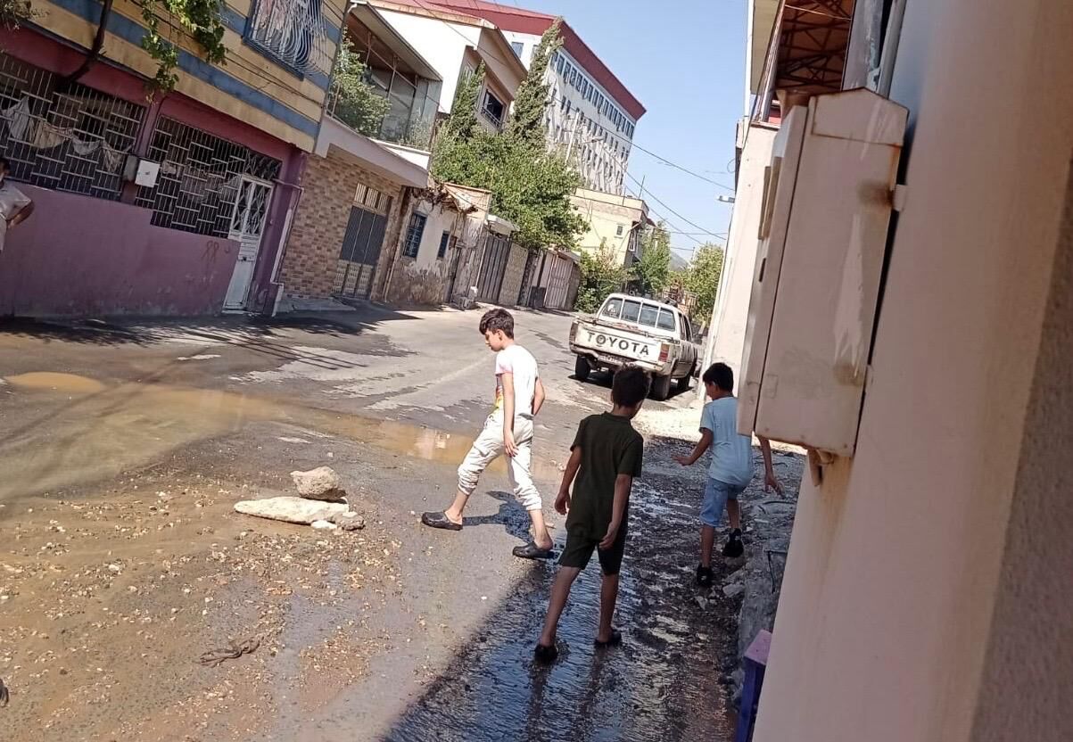 Kahramanmaraş'ta Skandal Kaçak Sondaj Şebeke Borusunu Patlattı, Evleri Su Bastı! (3)