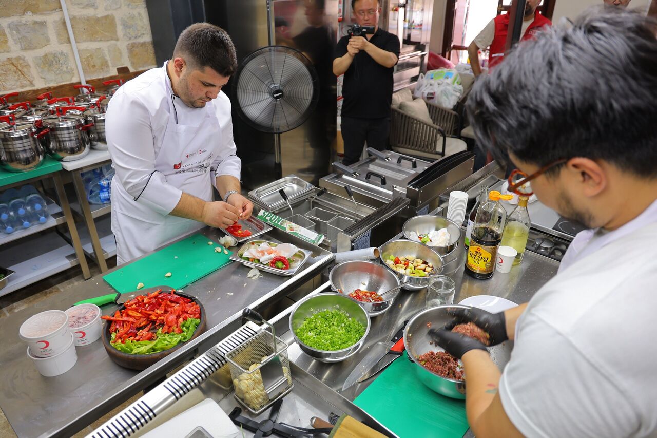 Kahramanmaraş’ta Türk Kore Gönüllüleri Dostluk Yemeğinde Buluştu (1)