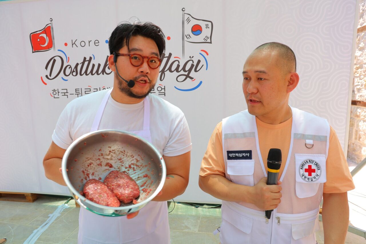 Kahramanmaraş’ta Türk Kore Gönüllüleri Dostluk Yemeğinde Buluştu (7)