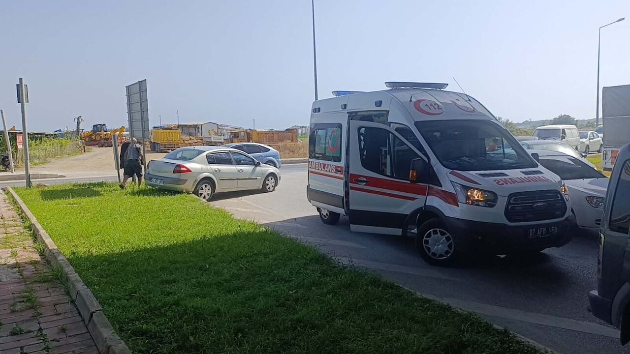 Kaza Yapan Sürücü Hastaneye Gitmeyi Reddetti (4)