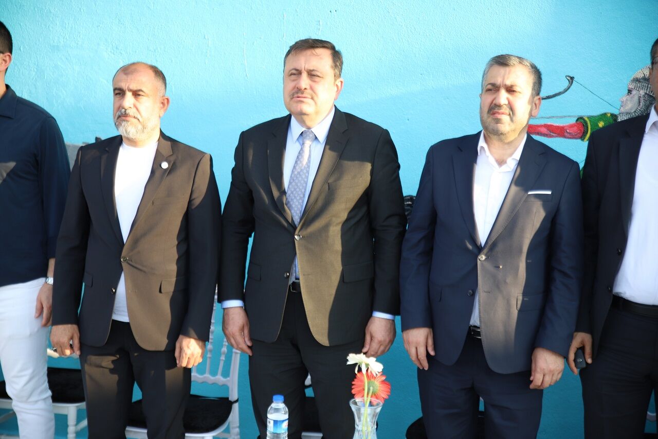 Kızılelma Yüzme Havuzu Gaziantep’te Hizmete Açıldı (2)