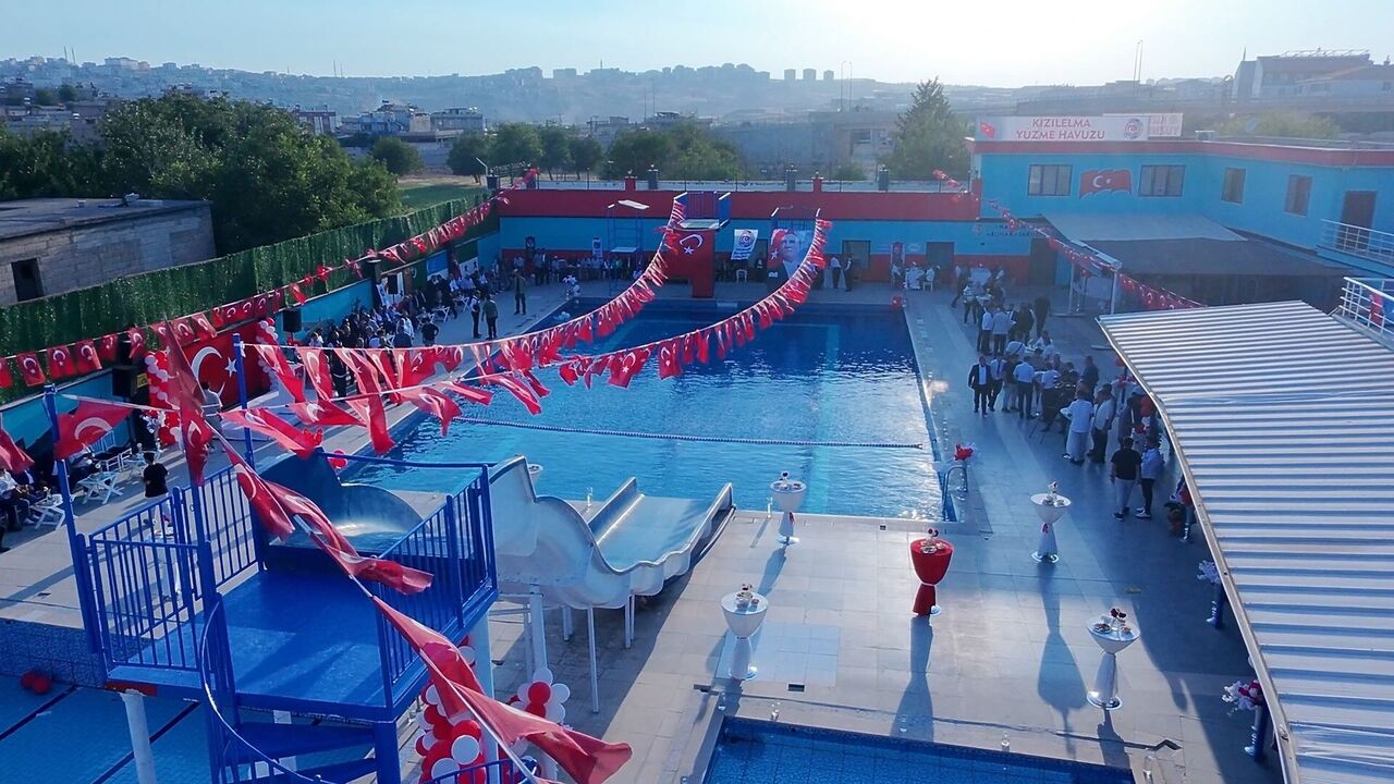 Kızılelma Yüzme Havuzu Gaziantep’te Hizmete Açıldı (8)