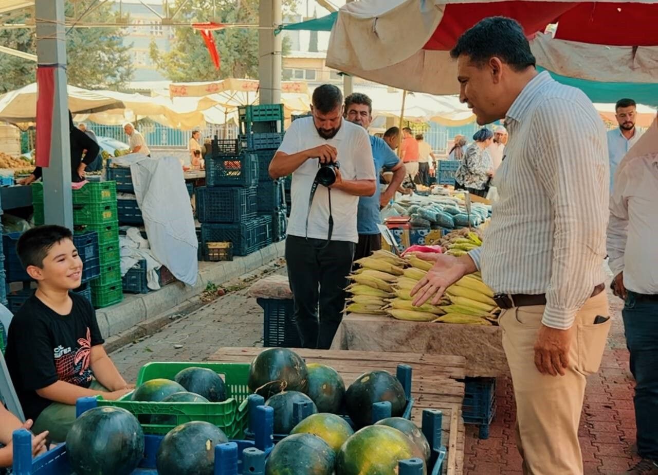 Kozan Belediye Başkanı Mustafa Atlı’nın Minik Pazarcılarla Sıcak Pazarlığı (1)