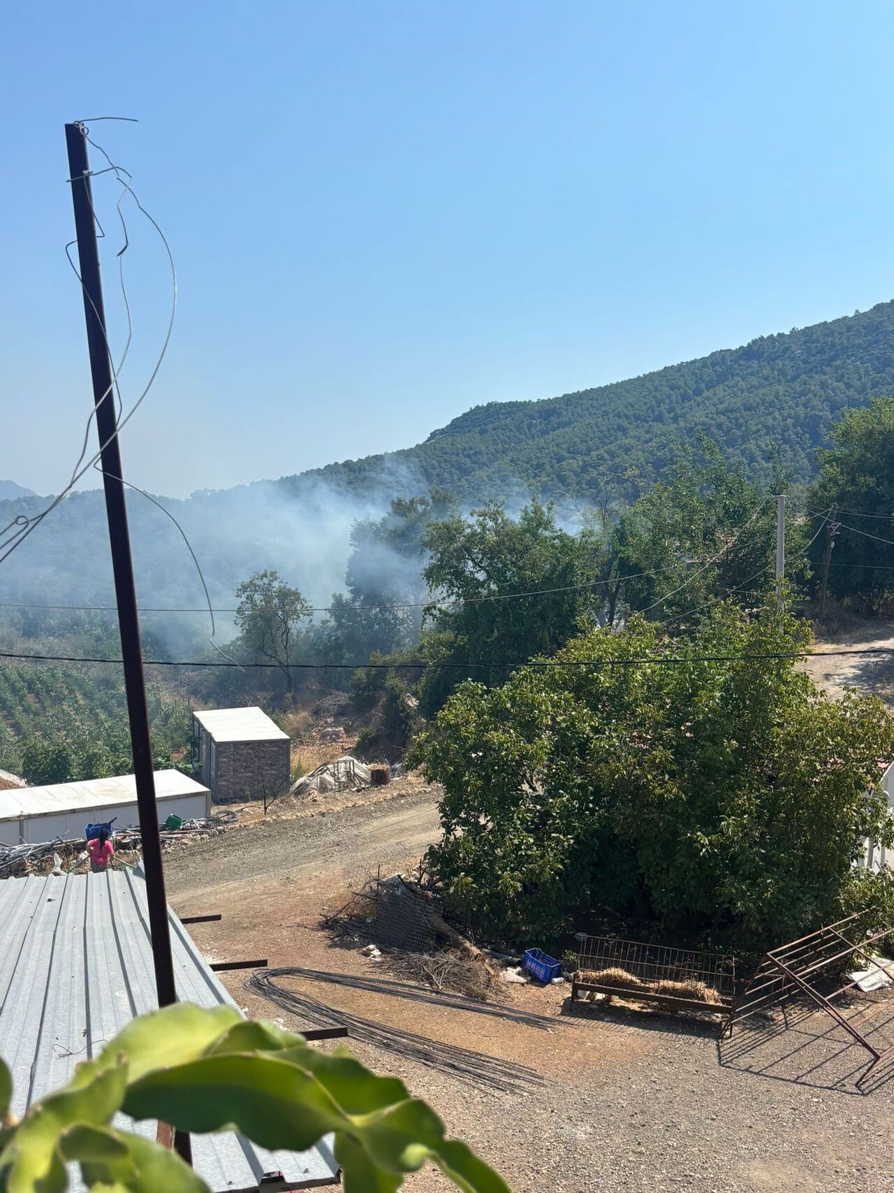 Kumluca’da Makilik Yangını 7 Dakikada Söndürüldü Orman Felaketi Önlenmiş Oldu (1)