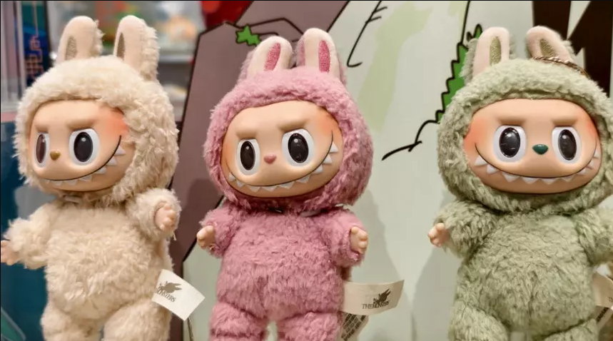 Labubu Modası Türkiye’ye Geldi, Almak İçin Saatlerce Kuyrukta Bekliyorlar (1)