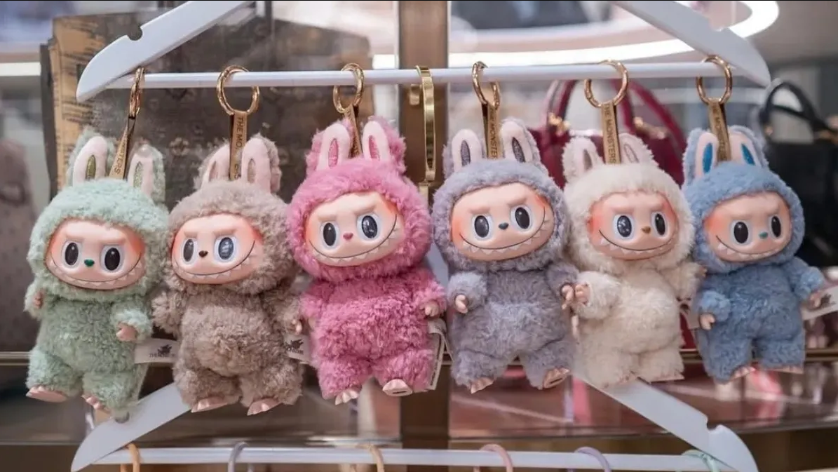 Labubu Modası Türkiye’ye Geldi, Almak İçin Saatlerce Kuyrukta Bekliyorlar (5)