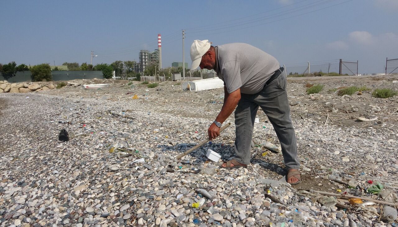 Mersin Sahillerinde Endişelendiren Görüntü (6)