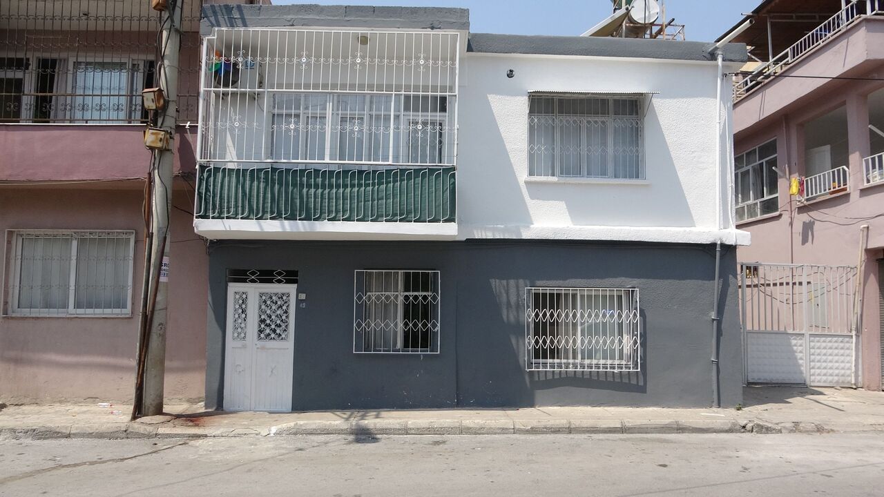 Mersin’de Anne Kız Tabanca Ile Vurularak Öldürüldü (2)