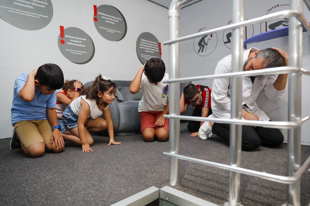 Mersin'de Çocuklara Afet Eğitimi (1)