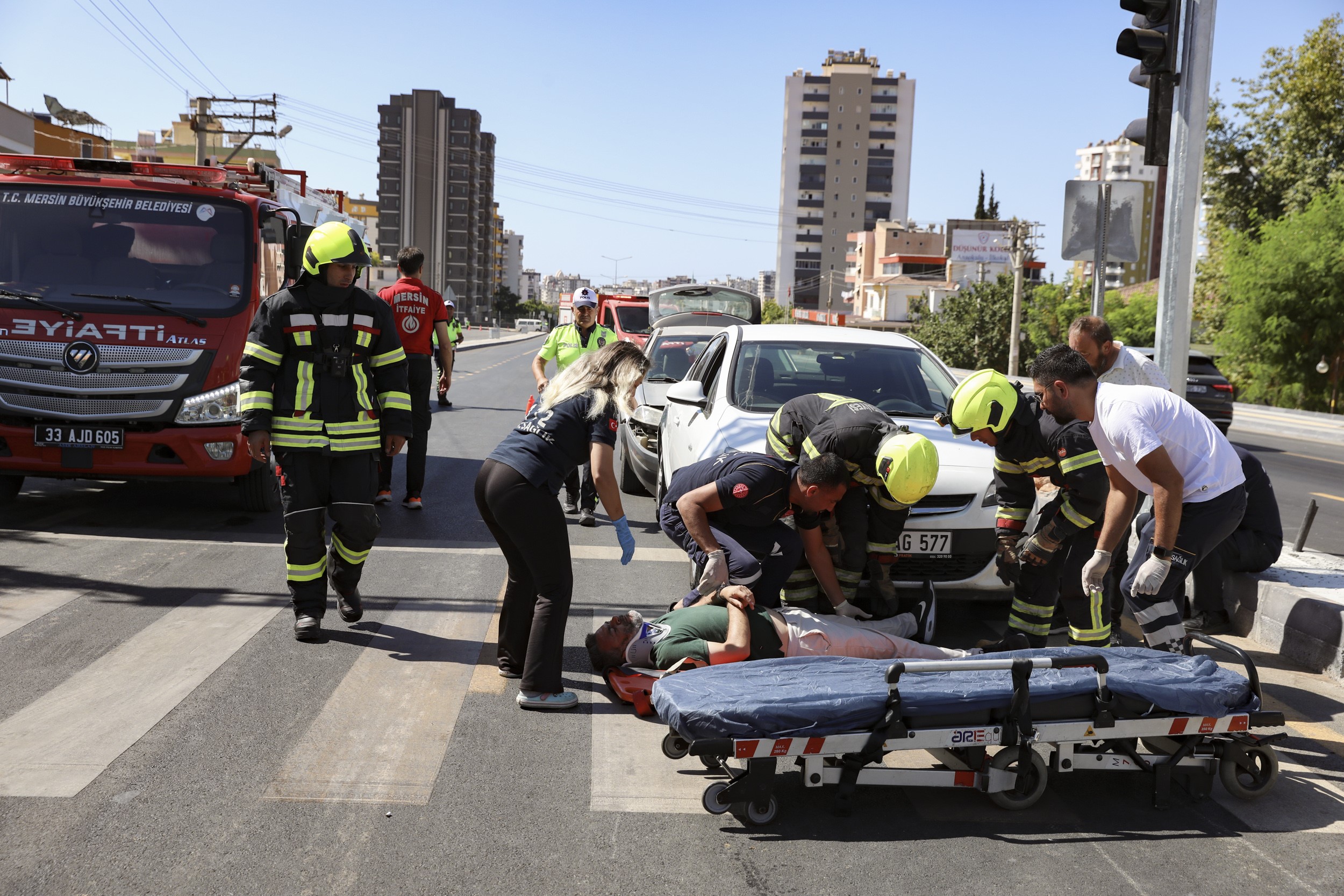 Mersin’de Trafik Tatbikatı Gerçeği Aratmadı, Vatandaşlar Kazayı Gerçek Sandı (6)