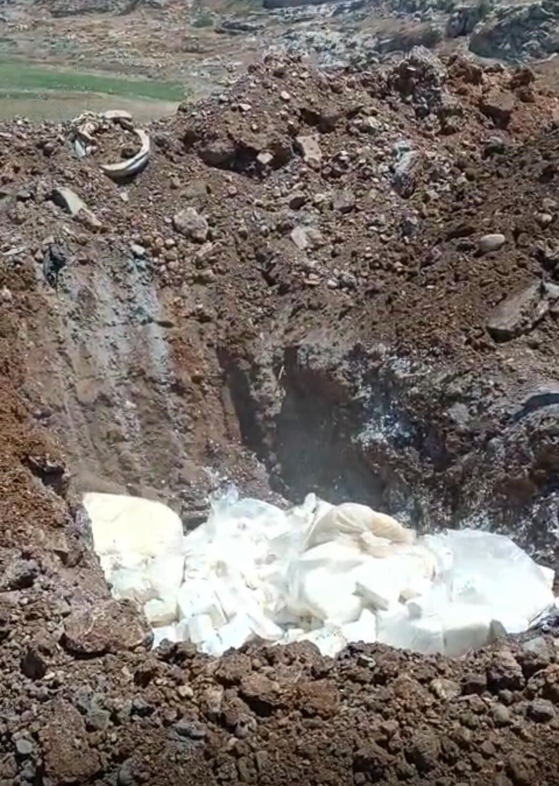 Mide Bulandıran Şartlarda Üretilen Yarım Ton Süt Ve Süt Ürünü Imha Edildi (3)