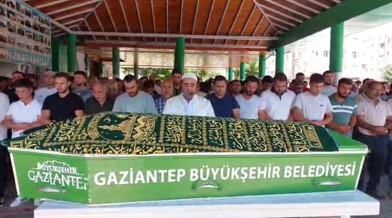 Nizip’te Motosiklet Kazası Genç Sürücü Yaşamını Yitirdi (1)