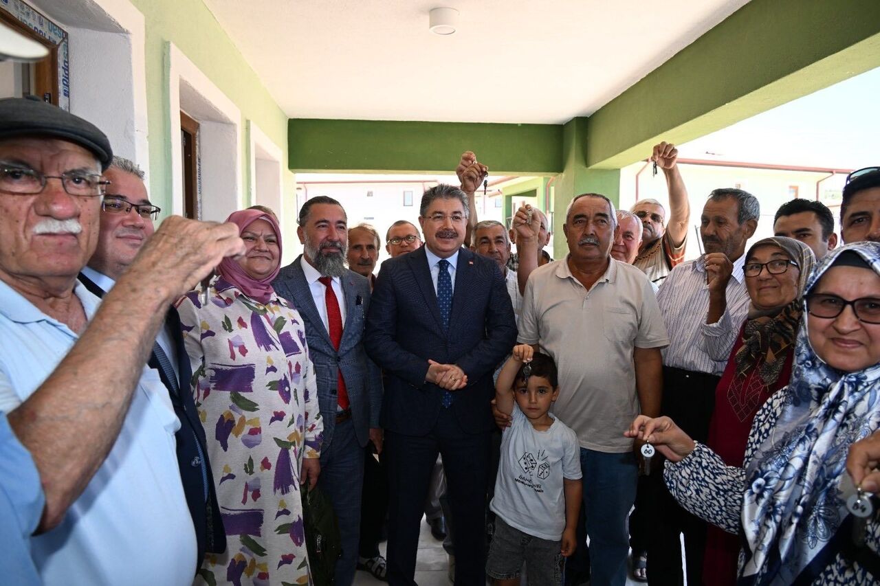 Osmaniye Bahçe’de 89 Deprem Konutu Hak Sahiplerine Teslim Edildi (4)