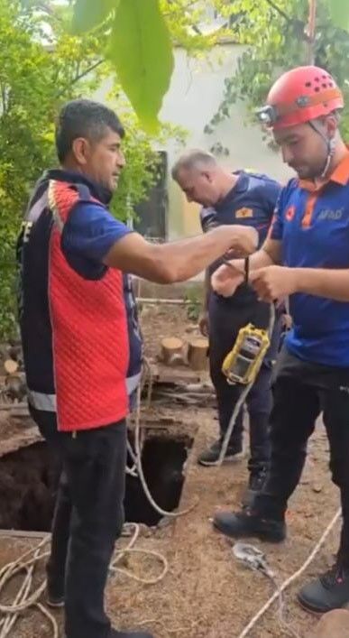 Osmaniye’de 18 Metrelik Kuyuya Düşen Yavru Kedi Kurtarıldı (5)