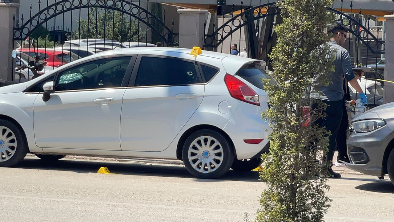 Osmaniye'de Çıkan Silahlı Çatışmada 2 Kişi Yaralandı (2)