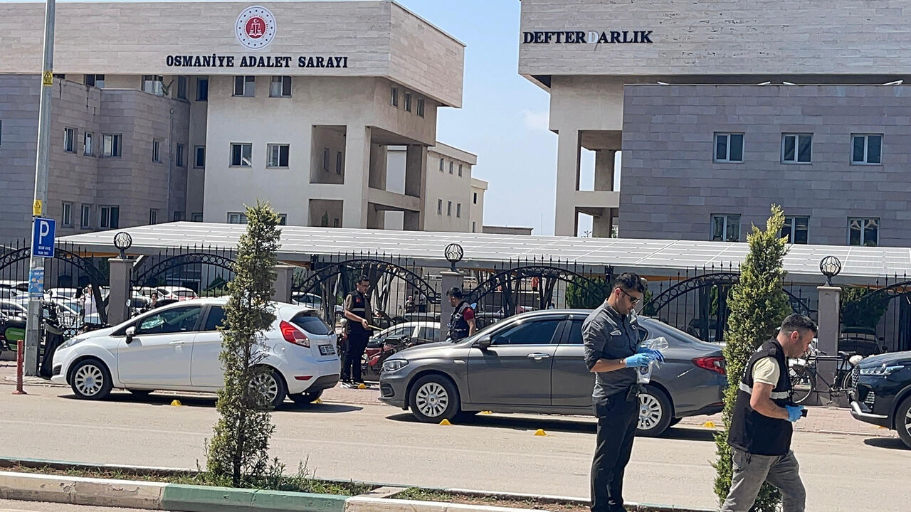 Osmaniye'de Çıkan Silahlı Çatışmada 2 Kişi Yaralandı (6)