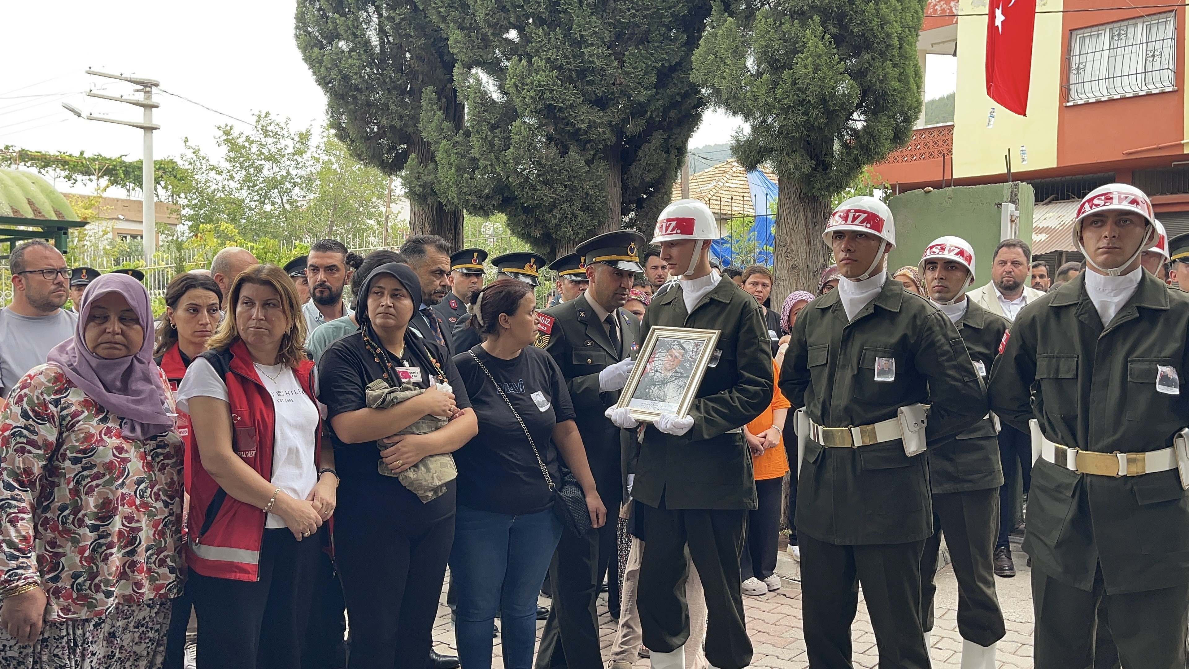 Şehit Uzman Çavuş Çakır, Osmaniye’de Son Yolculuğuna Uğurlandı (5)