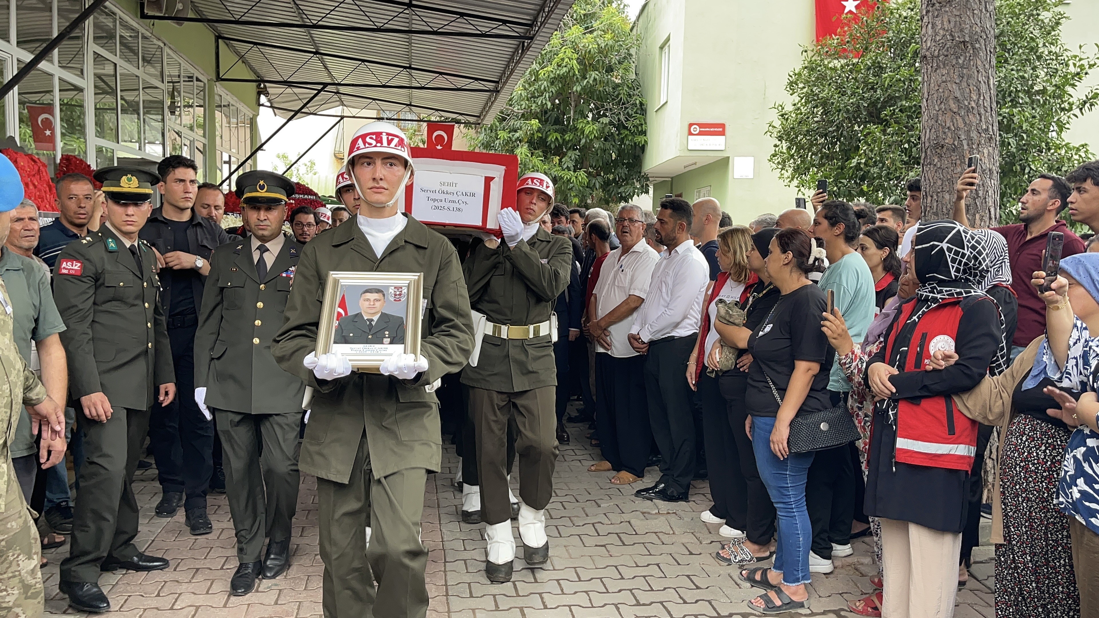 Şehit Uzman Çavuş Çakır, Osmaniye’de Son Yolculuğuna Uğurlandı (6)