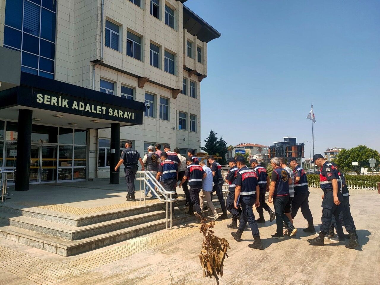 Serik'te Aranan 7 Hükümlü Jasat Ekiplerince Yakalandı