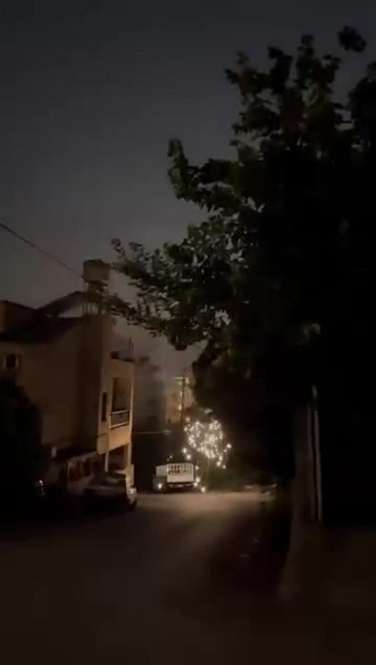 Sıcak Havanın Etkisiyle Patlama Yaşanan Elektrik Telleri Korkuttu (4)