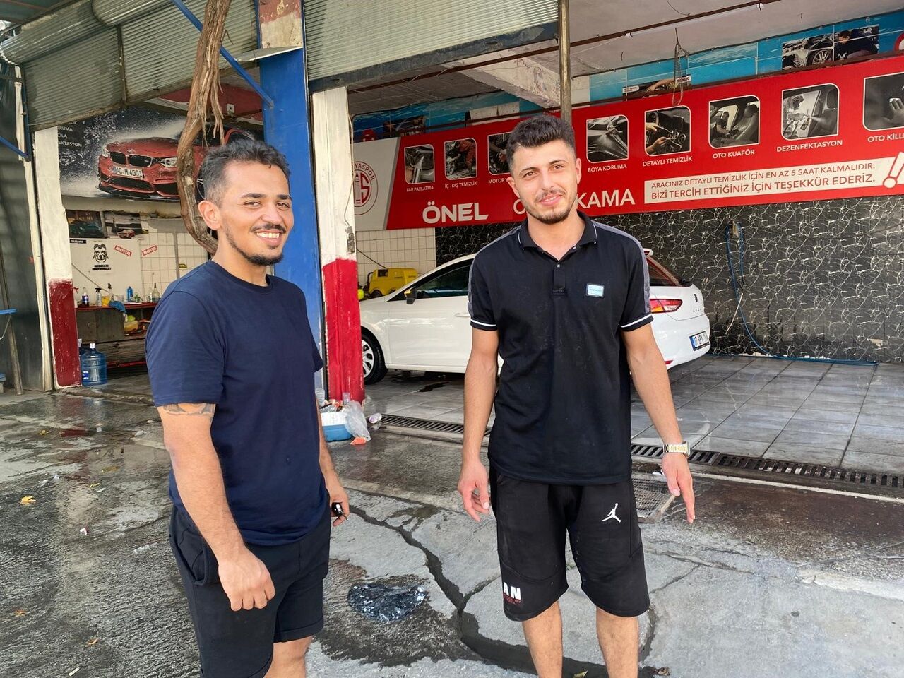 Sıcaktan Bunalan Köpeğin Serinleme Yöntemi Izleyenleri Gülümsetti (1)