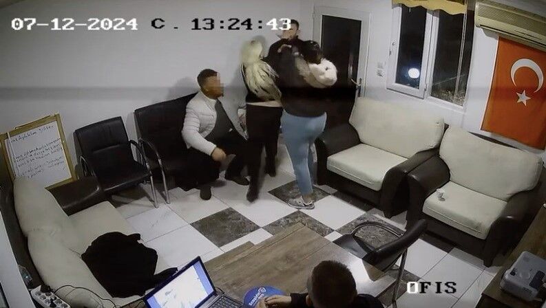 Taciz Şüphelisini Tekme Tokat Döven Annenin Öfkesi, Tazminat Talebiyle Ikiye Katlandı (3)
