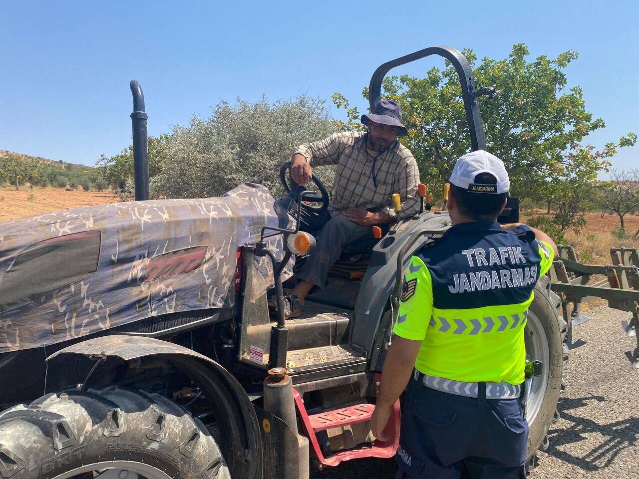 Trafik Jandarmasından Güvenli Tarım Eğitimi (5)