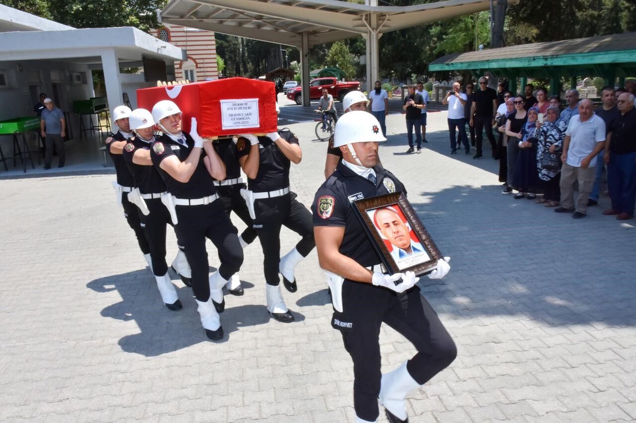 Tufanbeyli’de Acı Olay Polis Memuru Göğsünden Yaralanarak Hayatını Kaybetti (1)