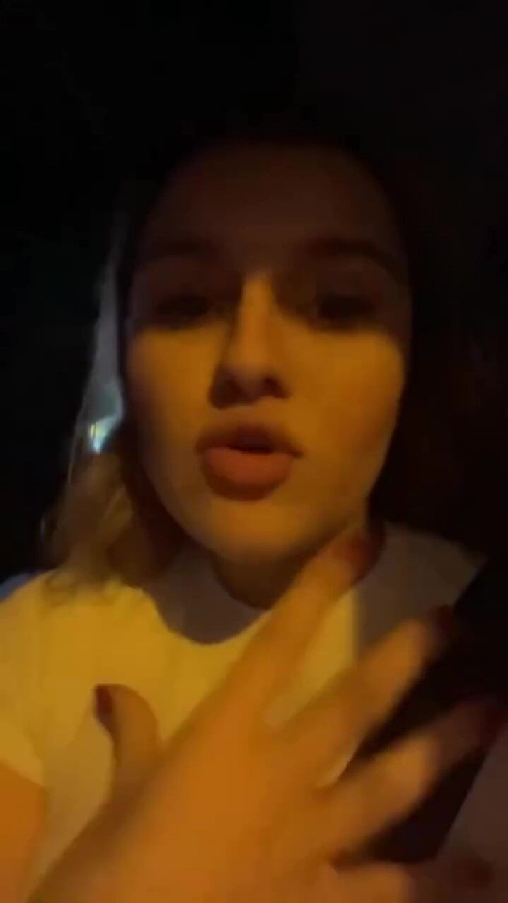 Uçağın Kargo Bölümüne Verdiği Evcil Hayvanlarını Teslim Alınca Çılgına Döndü (5)