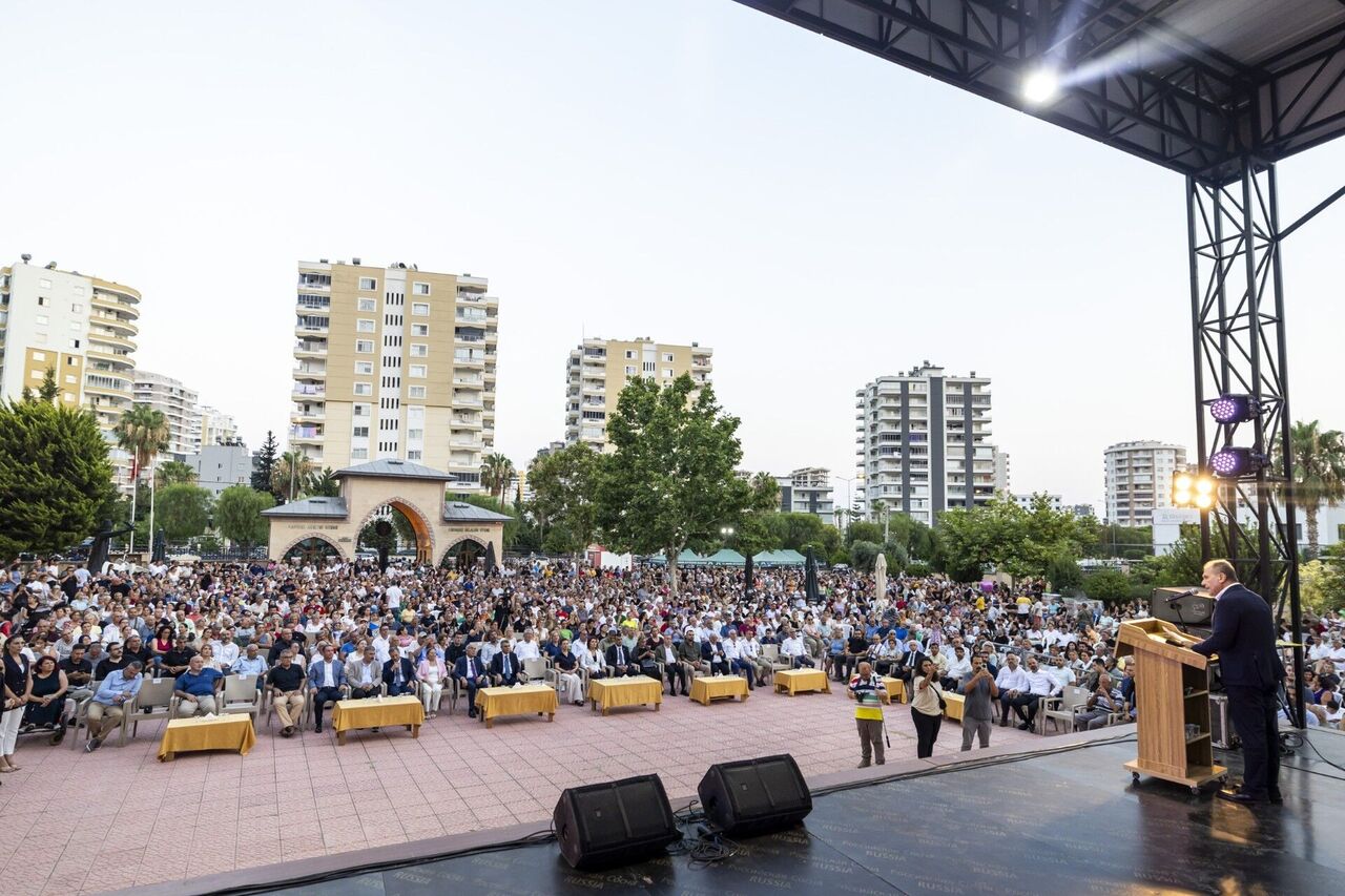 Vali Toros, Alevi Kültür Derneği'nin Geleneksel Aşure Etkinliğine Katıldı (3)